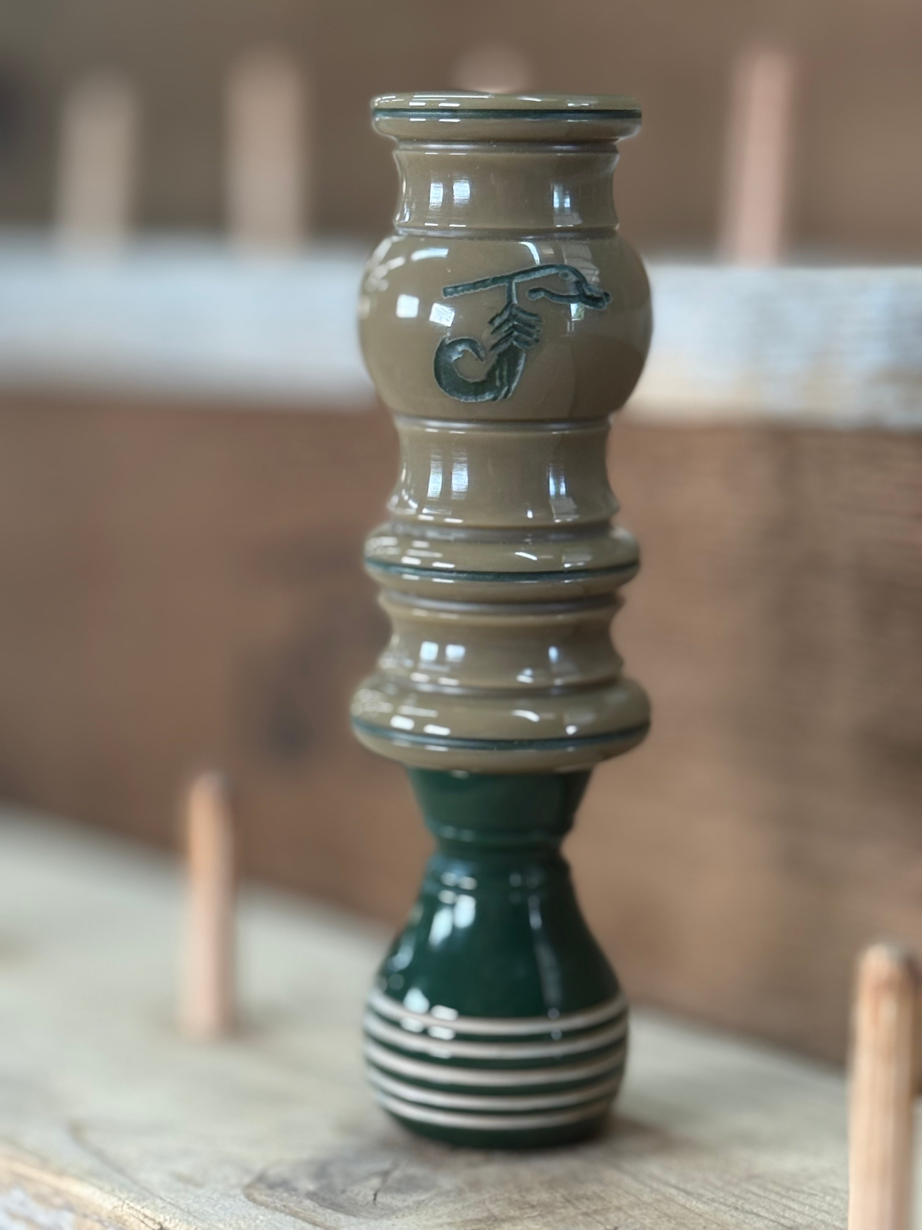Tan/Green Single Reed - 2.75” barrel